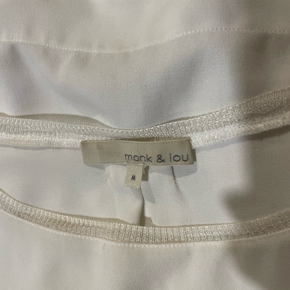 White tshirt Blouse - Picture 2 of 2